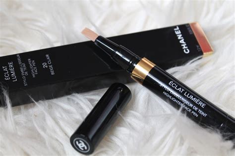 éclat lumière de chanel|chanel cheek and face highlighter.